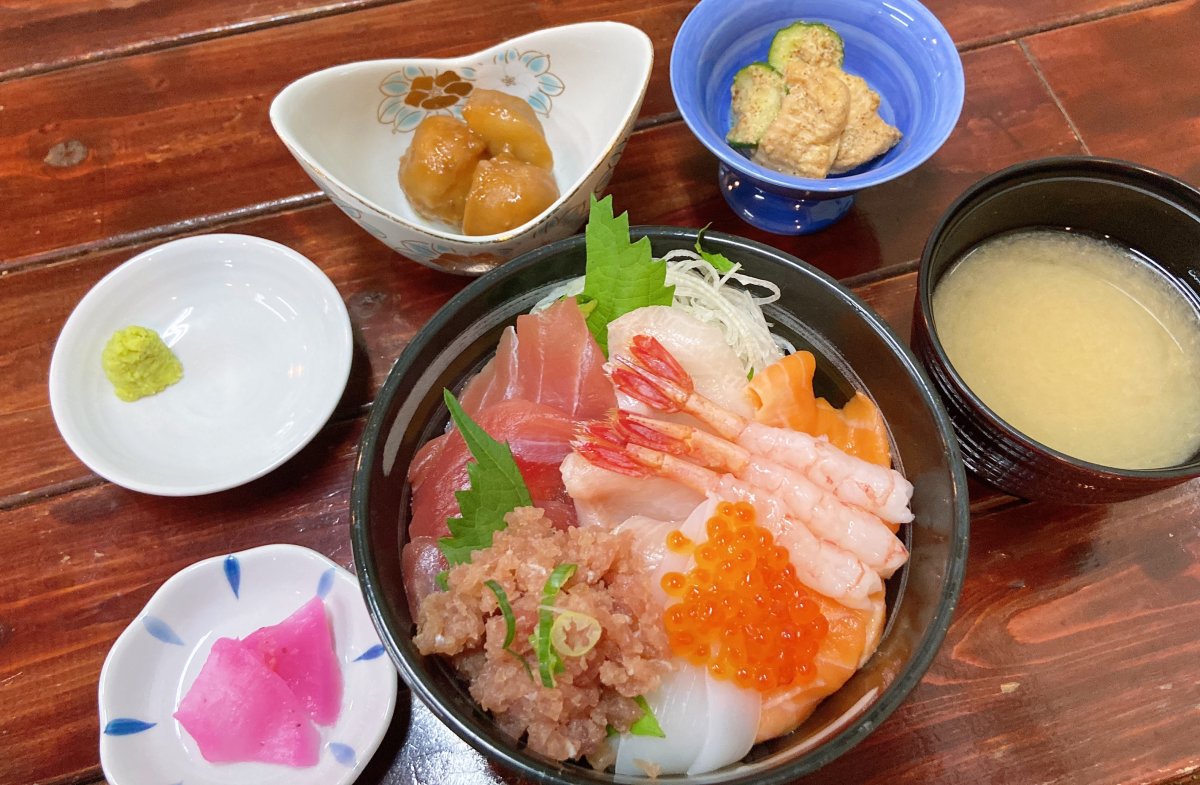 大本山永平寺と市場で贅沢海鮮丼！酒、自然、文化を味わう 福井の新名所ESHIKOTOへ
